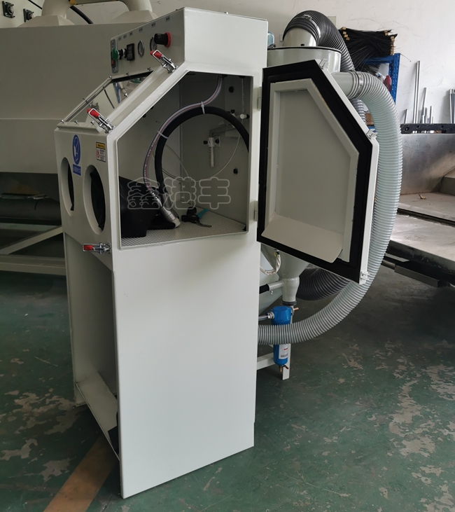 小型箱式手动喷砂机1.jpg